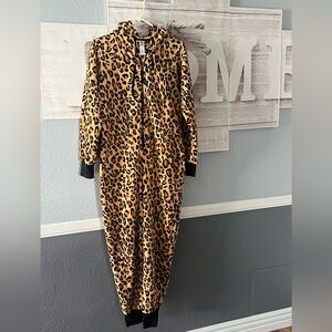 Arctic Trail Leopard Print One Piece Onesie With Hoodie - Sz M - Like New